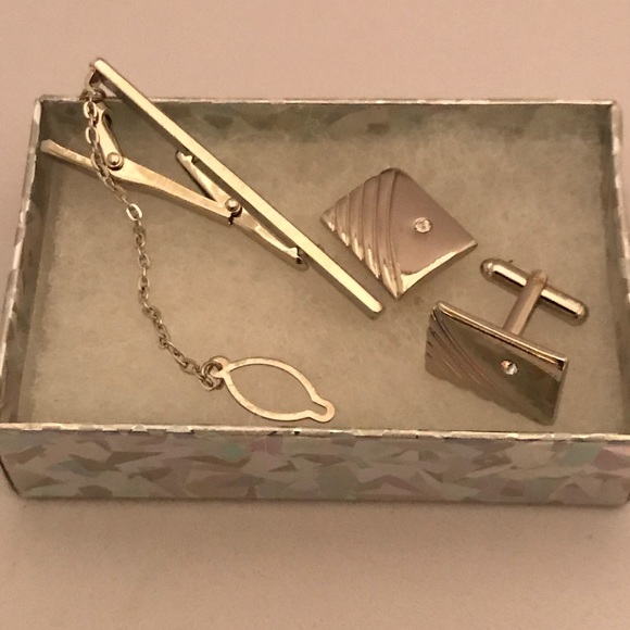 Tie Clip and Cufflinks Set with Crystal Accents - Picture 3 of 5